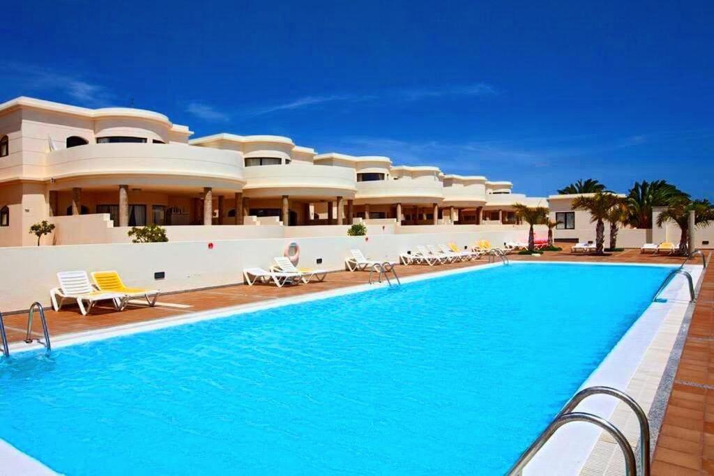 Riviera Park 7A - Air Con- Wi-Fi- Uk Channels- 5 Minutes Walking From The Sea Apartment Tias Luaran gambar