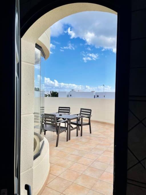 Riviera Park 7A - Air Con- Wi-Fi- Uk Channels- 5 Minutes Walking From The Sea Apartment Tias Luaran gambar